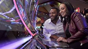 Live Blackjack ၂၁ ကစားပွဲ ဒီလာနှင့်